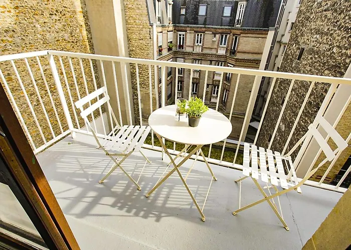 Quartier Emily In Pantheon Notre Dame